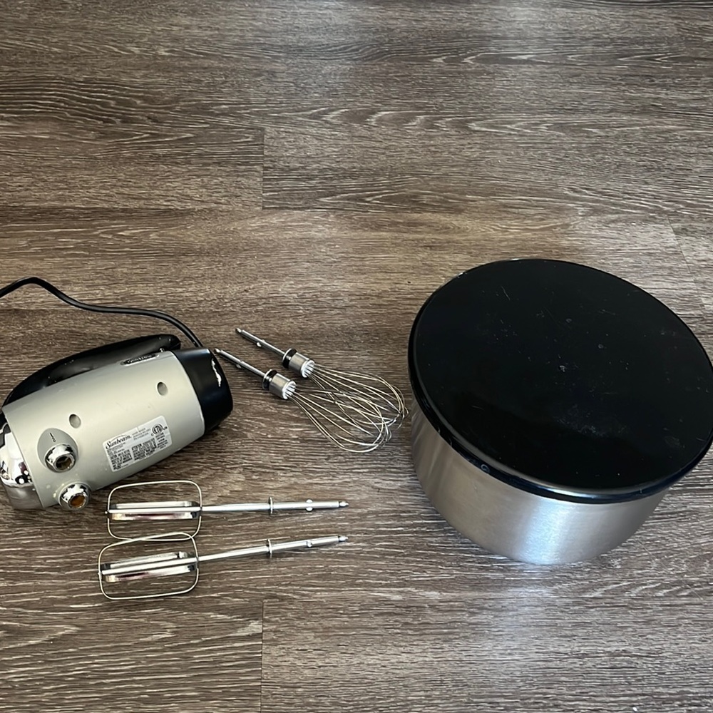 Sunbeam Heritage Series Hand Mixer